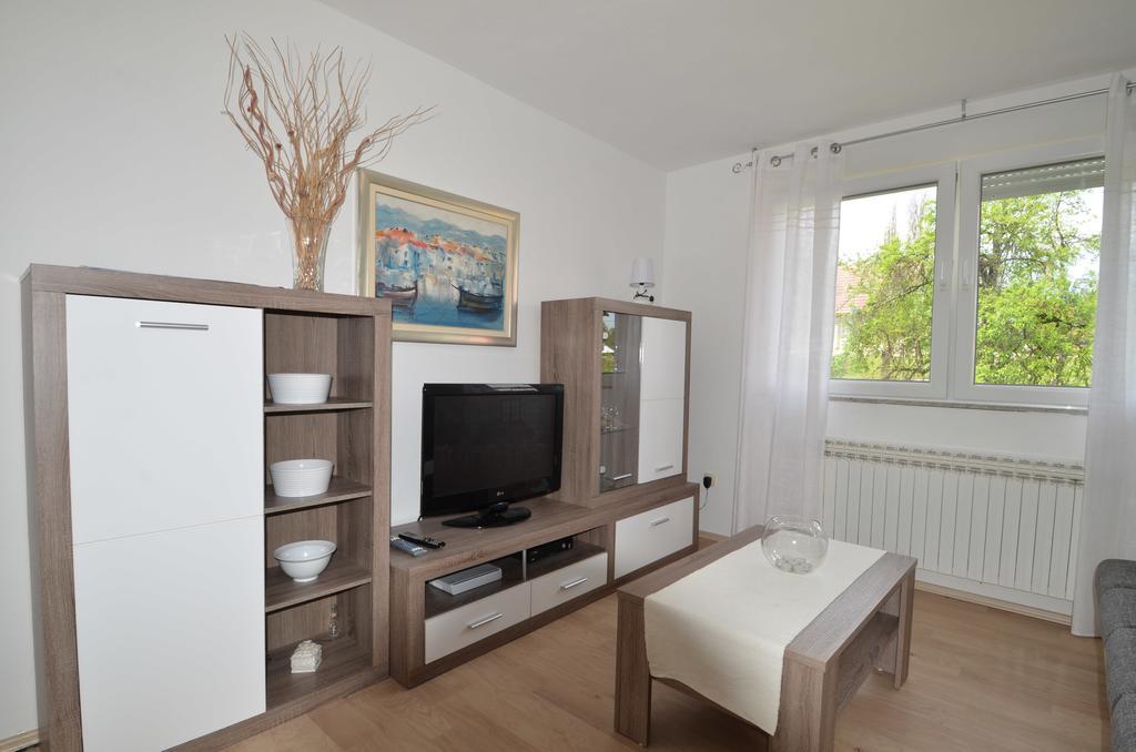 Apartment Loza スルニュ エクステリア 写真